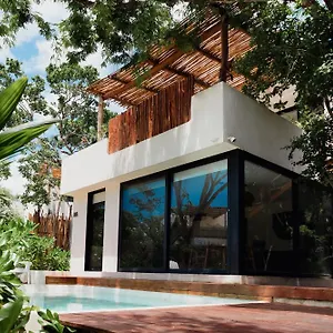 villa-tulum.quintano-roohotels.com/